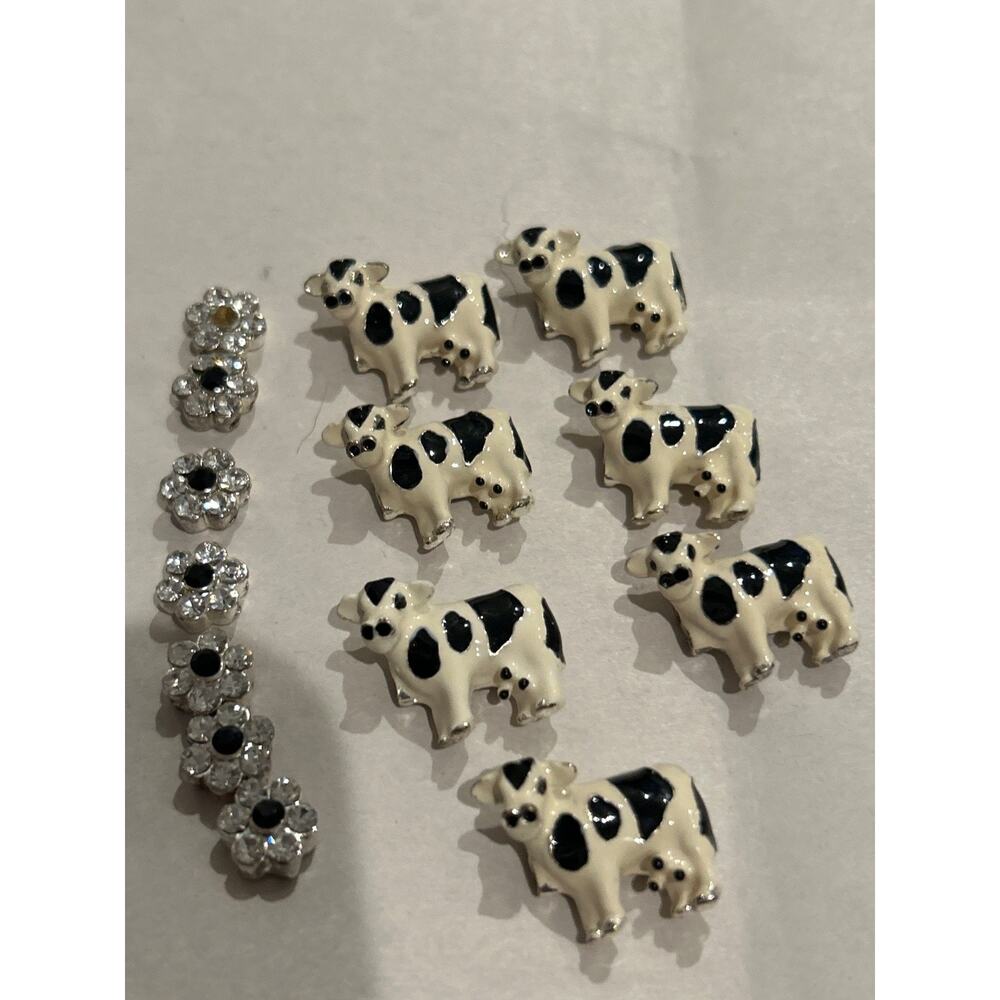 Cow Lovers. Stranded cow beads and sparkles